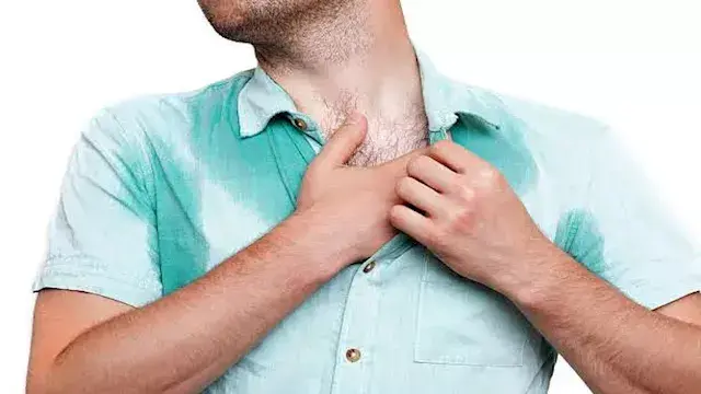 أطعمة ومشروبات تزيد التعرق في...