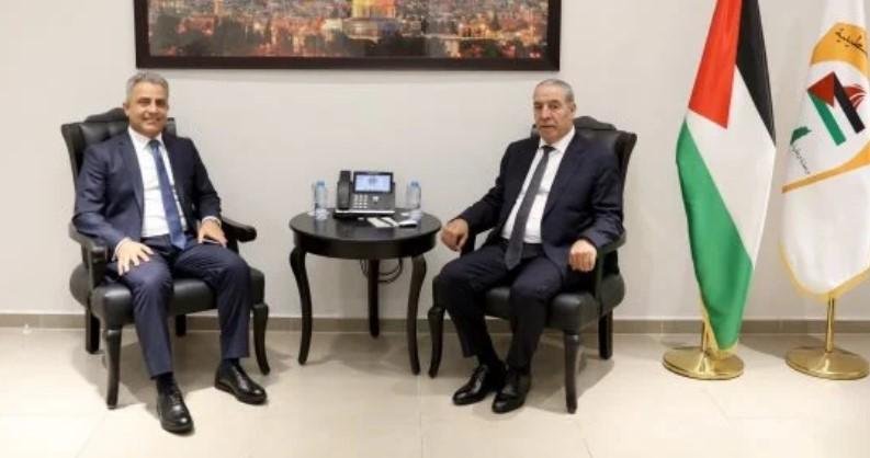 سفير مصر لدى فلسطين يؤكد الحرص...