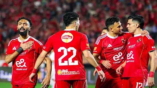 لحظة بلحظة.. الأهلي 0 -0 المصر...