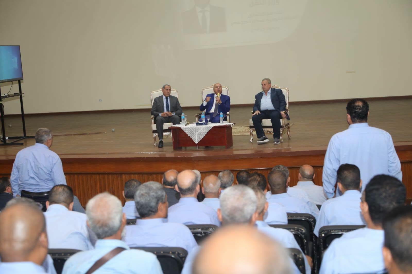 وزير النقل: تدريب قائدي القطار...