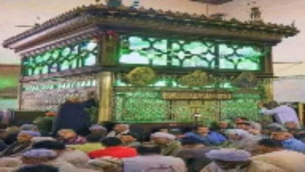 عضو بالشؤون الإسلامية يرد على...