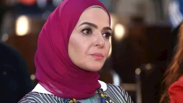 منى عبدالغني تتحدث عن تفاصيل و...