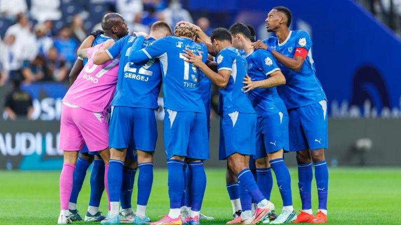 بعد مباراة الشمال مباشرة.. هذا ما فعله لاعبو الهلال مع جمهورهم