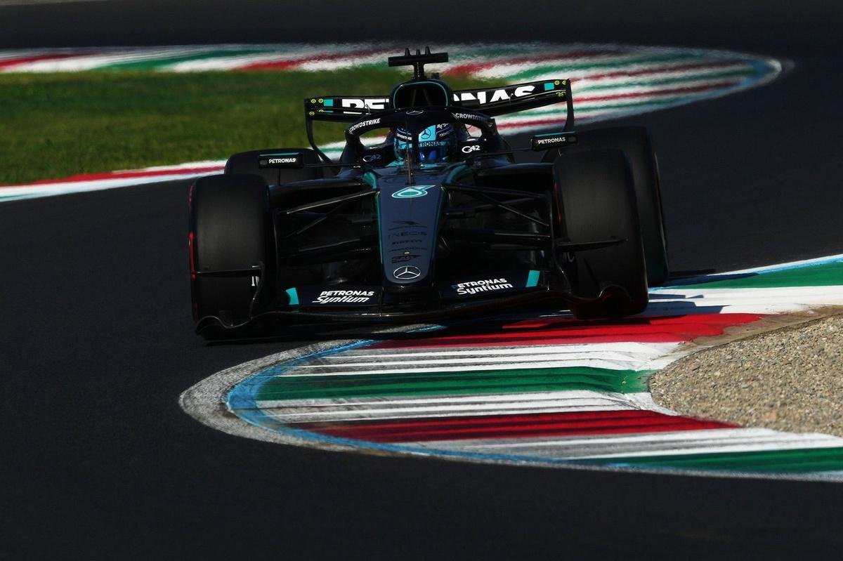 F1 Italian GP: George Russell leads Lewis Hamilton in FP3
