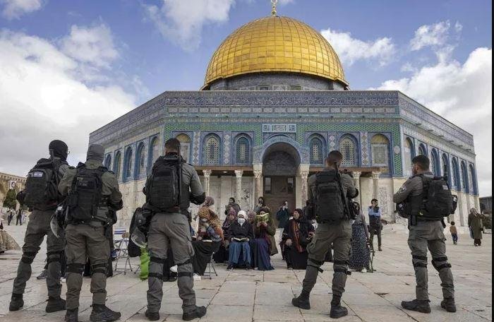 مستشار رئيس فلسطين: القدس المح...