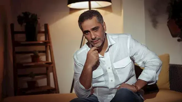 موعد حسم قضايا المطرب فضل شاكر...