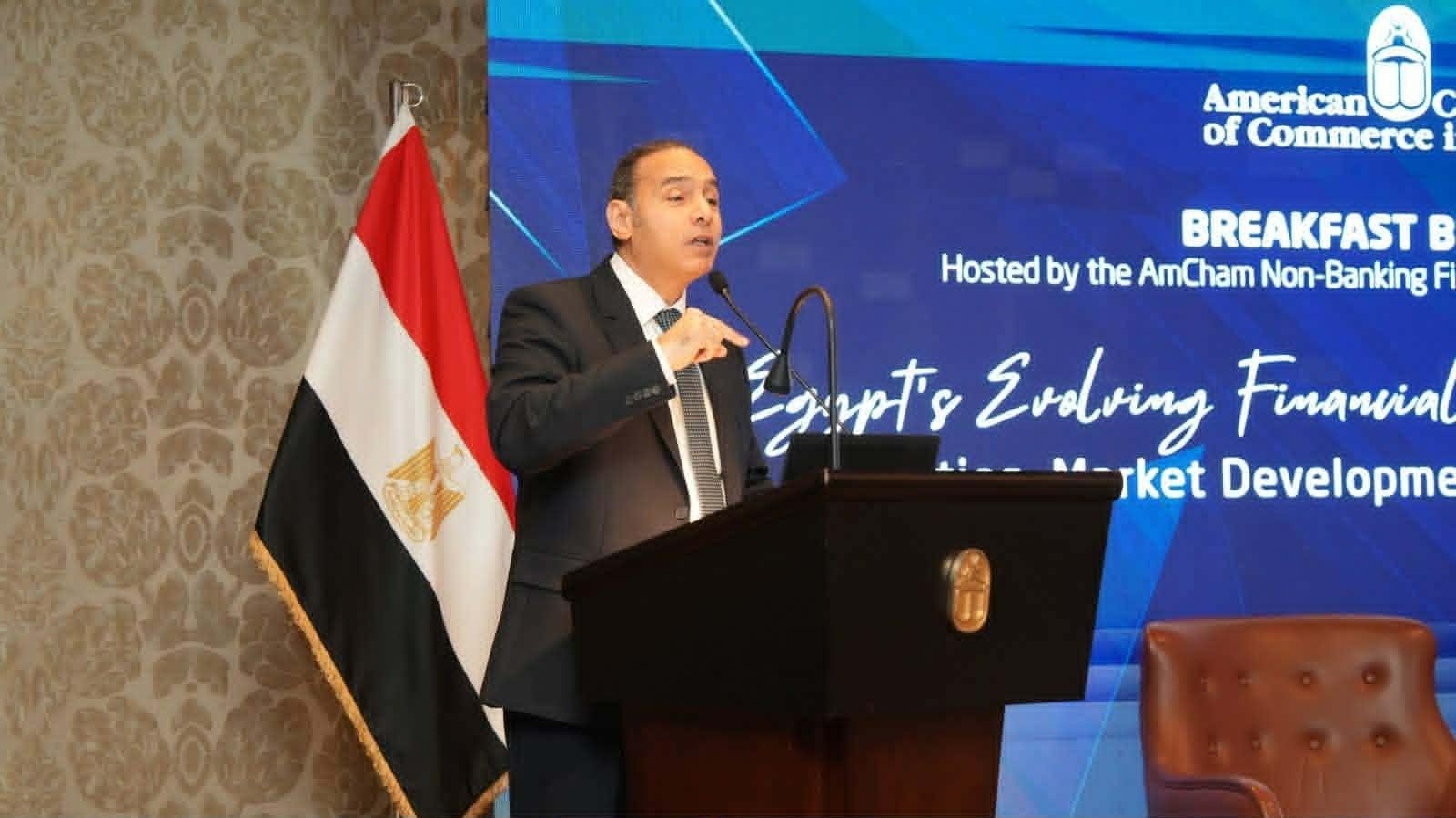 إسلام عزام يستعرض رؤية الرقابة...