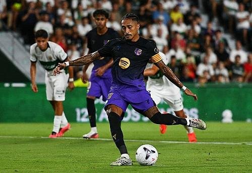 رافينيا: رفضت عرضا من السعودية...