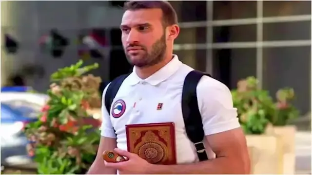 الأهلي يستخرج تأشيرة سفر لاعبه...