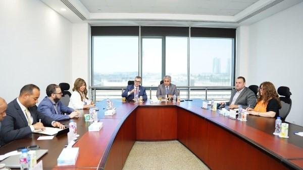 وزيرا السياحة والتخطيط يناقشان...