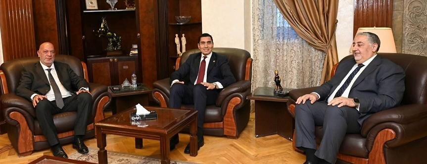 وزير الرياضة يبحث تعزيز الشراك...