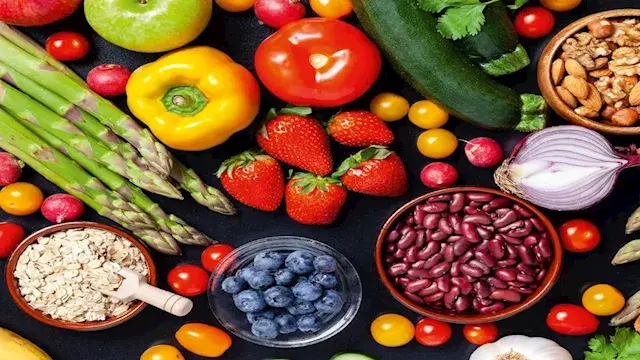 هل يساعد توقيت تناول الألياف على تحسين الهضم والشبع؟