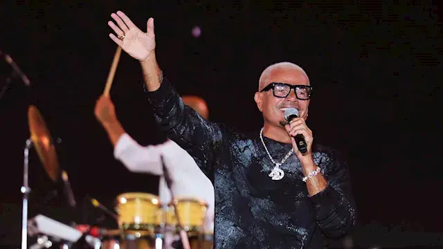 عمرو دياب يحيي حفلا أسطوريا في...