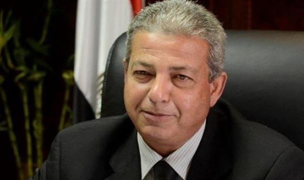 بمشاركة خبراء وإعلاميين.. الأع...