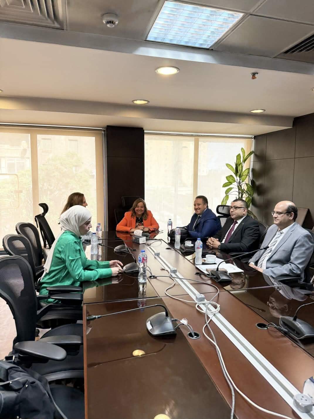 نقيب المهندسين يبحث مع الرئيس...