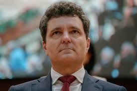 الرئيس الروماني يرشح رئيسا رابعا للوزراء في محاولة لإنهاء الأزمة الممتدة