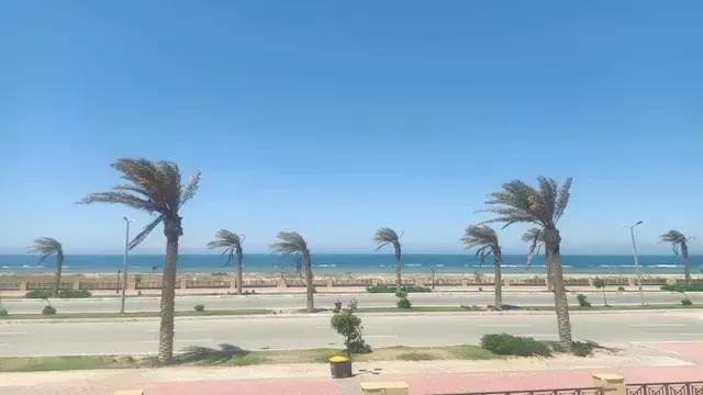 ذروة الموجة الحارة اليوم.. الأ...