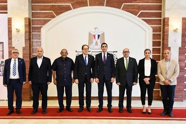 وزير والرياضة يبحث مع رئيس «ال...