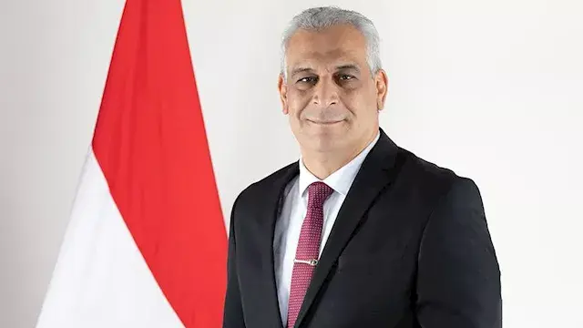 وزير الدولة للإنتاج الحربي يشا...