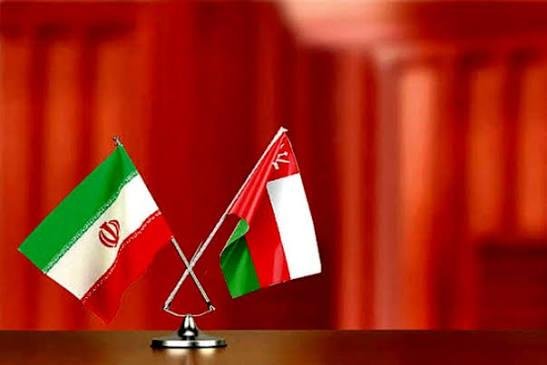 إيران وعمان تناقشان إطارا مرحل...