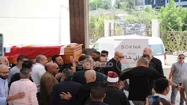 مفارقات بجنازة هاني شاكر.. وصية العلم وبث مباشر لأول مرة بعد أحمد زكي