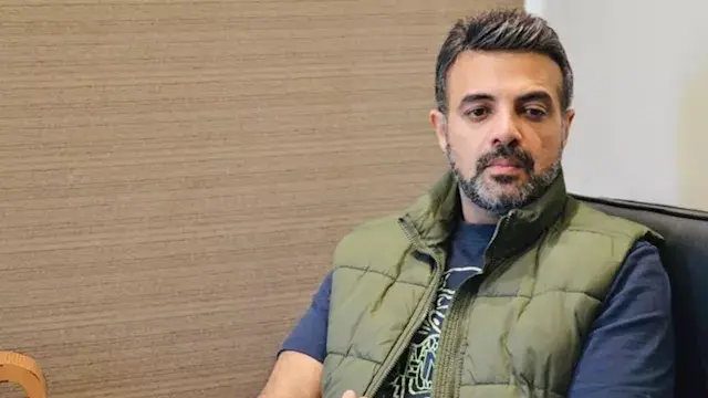 عمرو محمود ياسين يعلق على تعادل مصر وإيران: تعاطفت مع الجمهور الإيراني