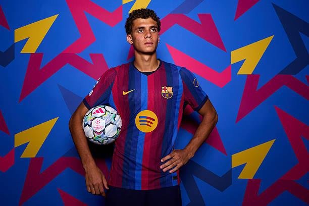 شرط بـ 150 مليون يورو ضمن أبرز بنود عقد حمزة عبد الكريم الجديد مع برشلونة
