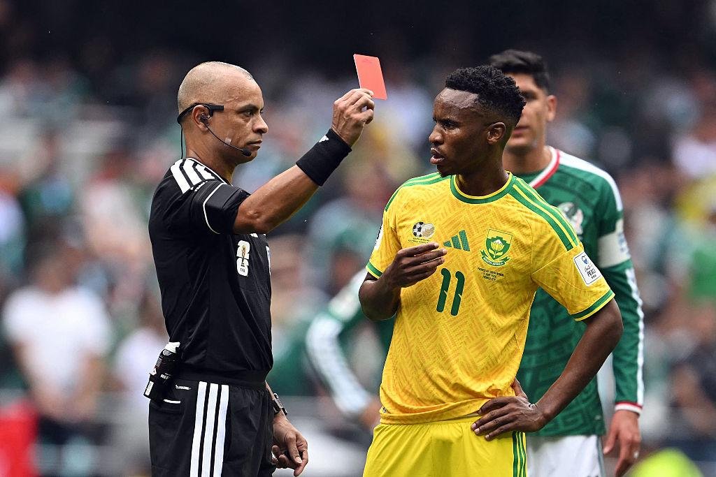 إيقاف زواني لاعب جنوب أفريقيا...