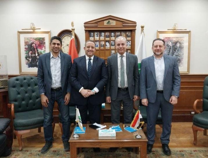 نقيب المهندسين يلتقي عميد هندس...