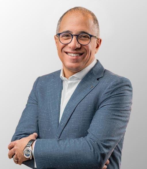 أحمد شلبي: 12 عاما من بناء الو...