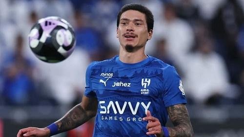 الهلال يخطط لإعارة داروين نوني...