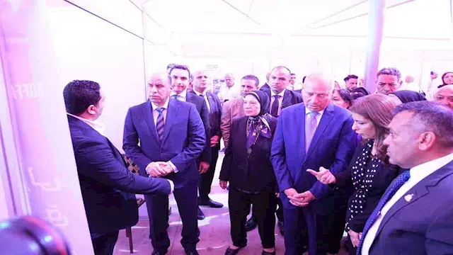 ملتقى التوظيف الثاني.. تسليم ع...