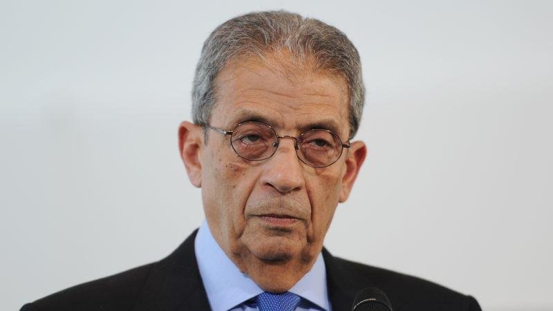 علاء مبارك يعارض عمرو موسى بتصريح عن "الخشية من تغييرات قواعدها ألا تكون مصر قائدة للمنطقة"
