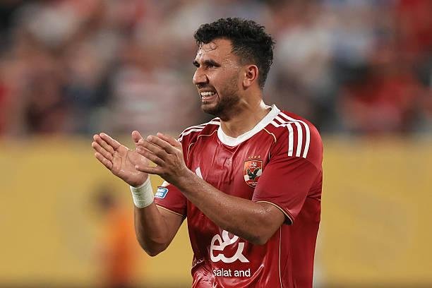 تقارير: خلاف مالي يؤجل انتقال...