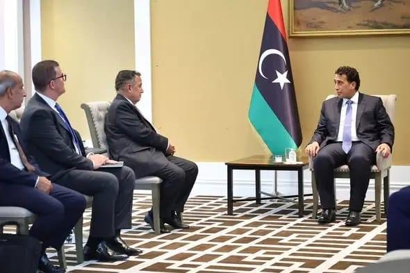 نبيل فهمي يبحث مع رئيس المجلس الرئاسي الليبي دفع مسار التسوية السياسية
