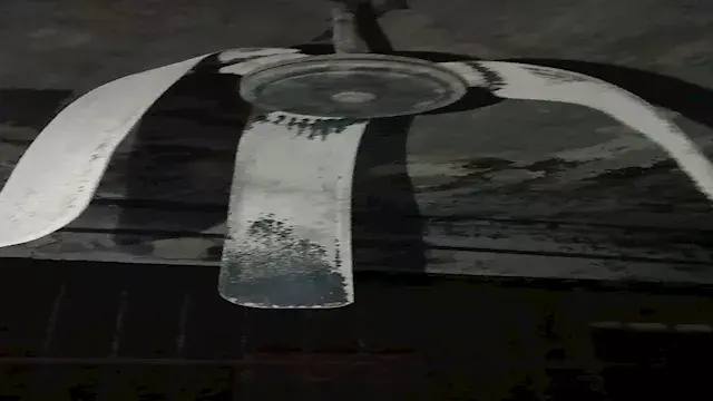 "مروحة ومكن تصنيع أحذية".. آخر...