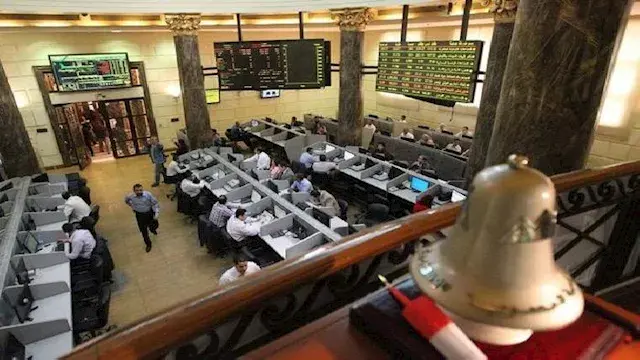 على الرغم من التوترات حول مضيق...