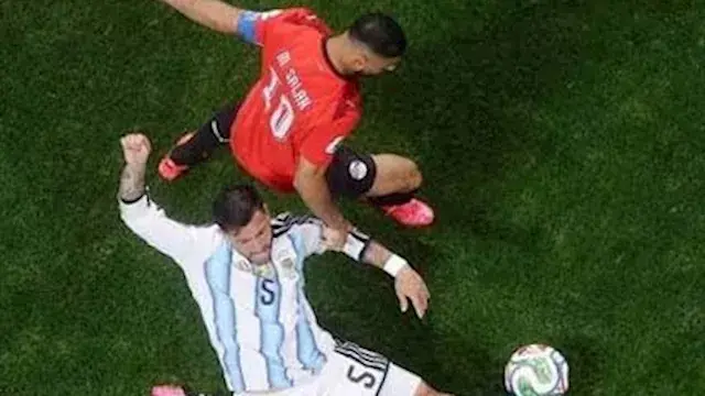 تدخلة على مرموش.. لقطة ملفتة ف...