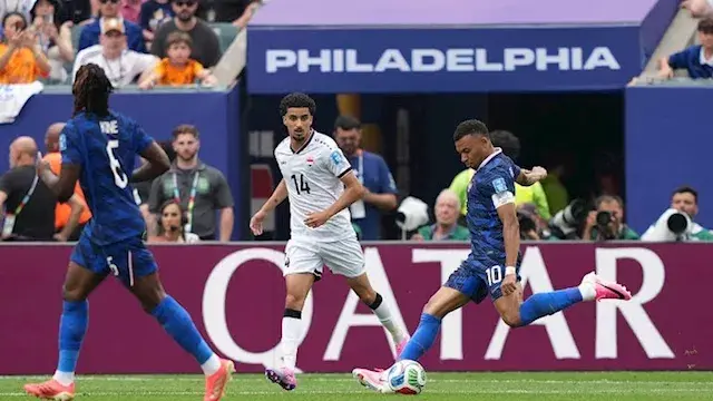 لحظة بلحظة.. فرنسا 1 -0 العراق...