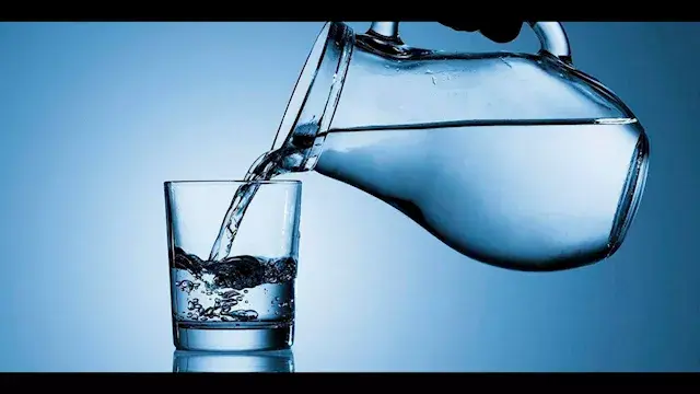 7 فوائد صحية لشرب 3 لتر من الم...