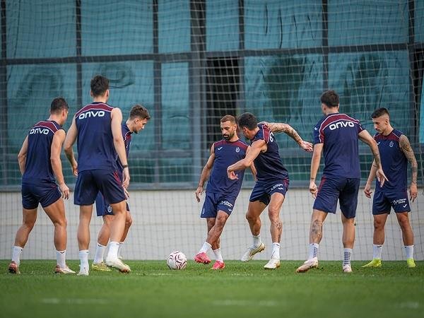 محمد صلاح يواصل استعداداته مع...