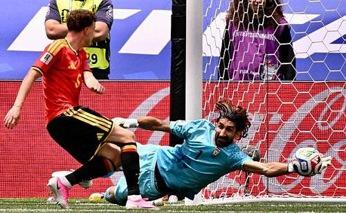 حارس مرمى إيران أفضل لاعب في م...
