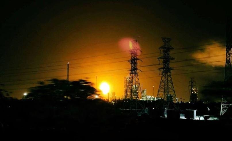 الحوثي تعلن استهداف مصفاة لشرك...