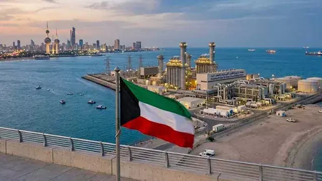 الكويت: إيران استهدفت محطات لت...