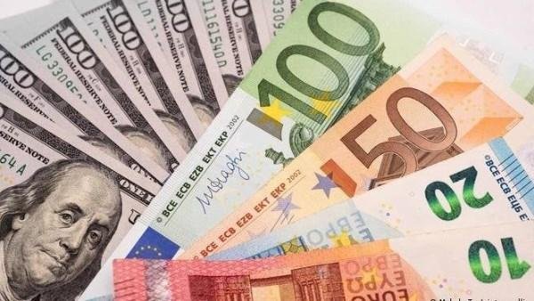 ارتفاع العملات العربية والأجنبية أمام الجنيه.. الدينار الكويتي يقترب من 167 جنيهًا