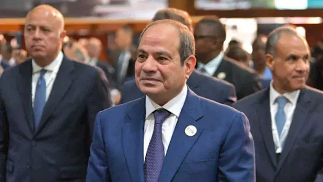 الرئيس السيسي يهنئ ملك المغرب...