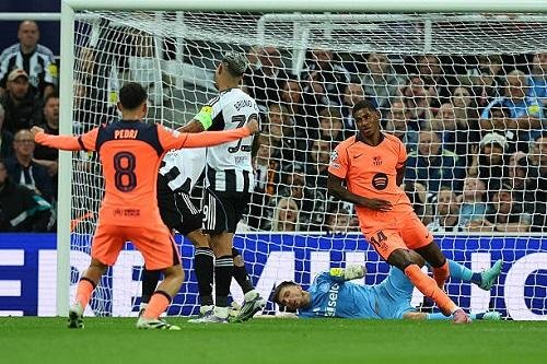 برشلونة ونيوكاسل يتنافسان على...