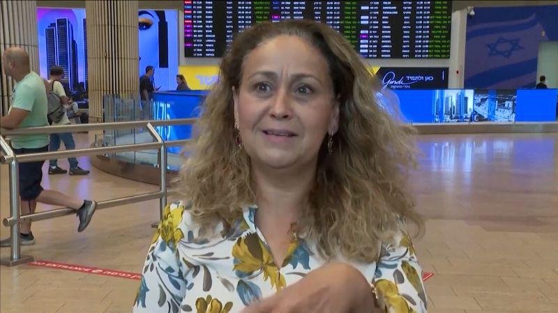 والدة راكبة تصف ما جرى على متن طائرة "فلاي دبي" التي كانت متجهة إلى إسرائيل