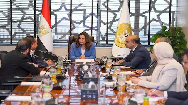 وزيرة التنمية المحلية والبيئة...