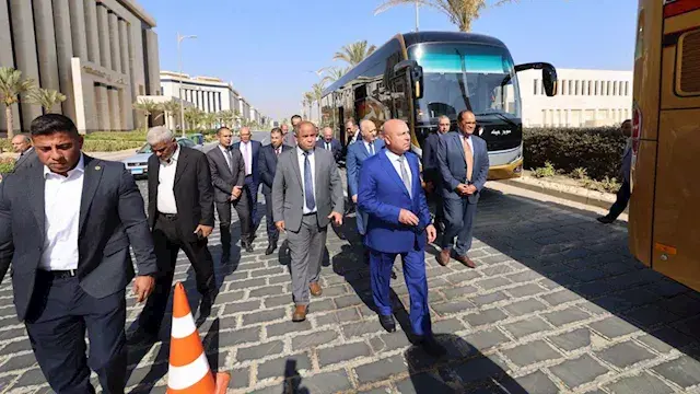 وزير النقل يدشن 20 أتوبيسًا من...